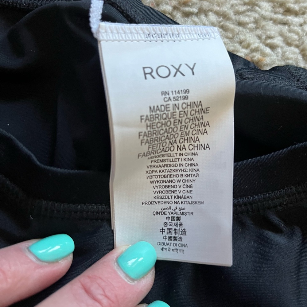 Womens Roxy long sleeve, sun protection